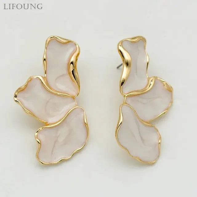Cream Color Flower Metal Earrings for Women Fashion Stud Gold Plated